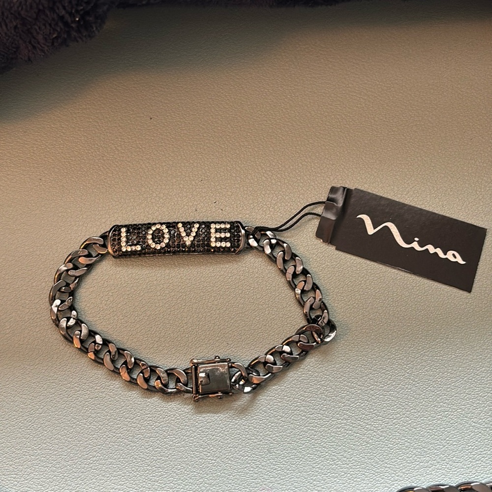 Nina bracelet LOVE (NEW)